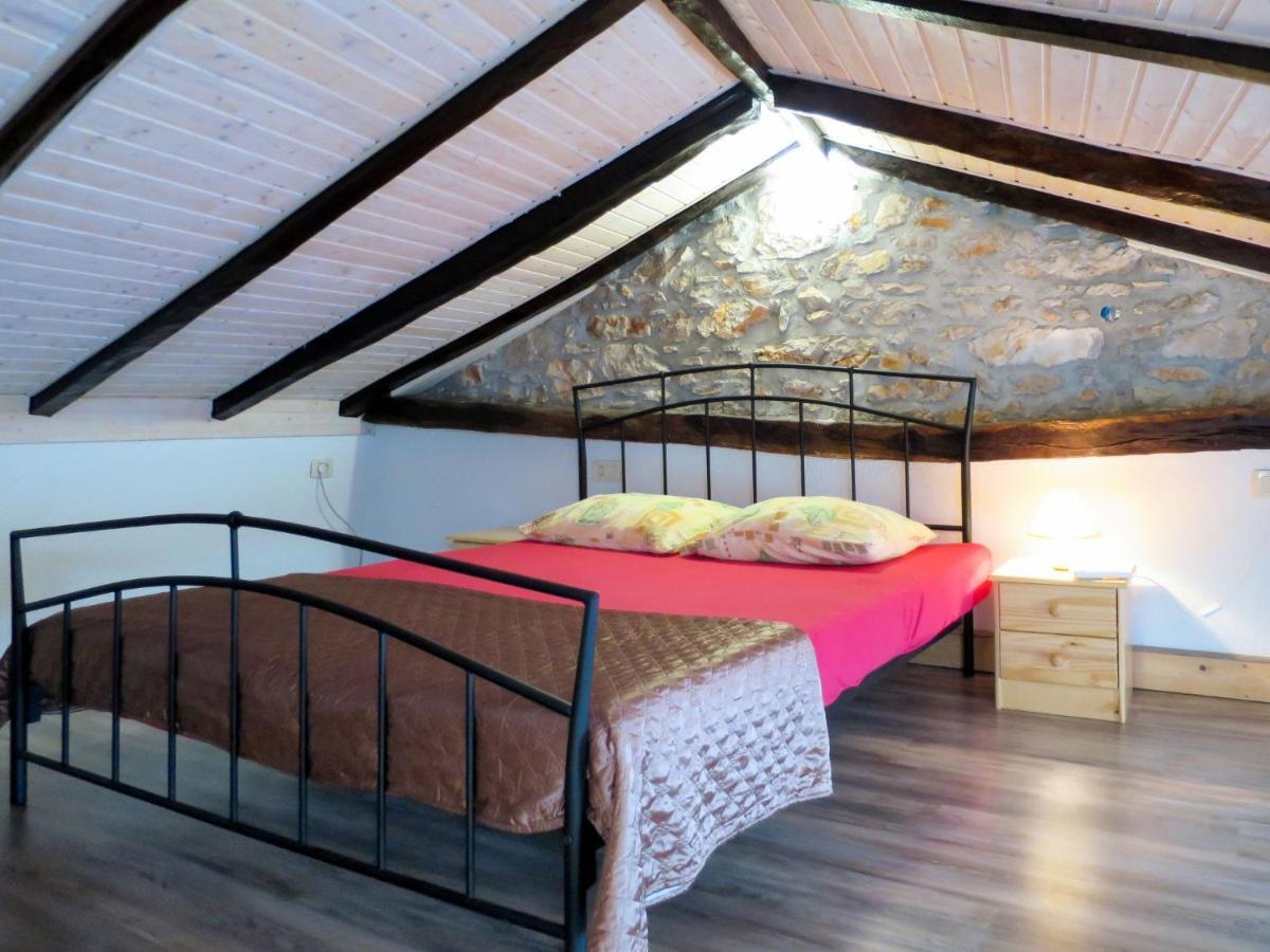 Holiday Home Matea - Mod207 By Interhome Мартіна Екстер'єр фото